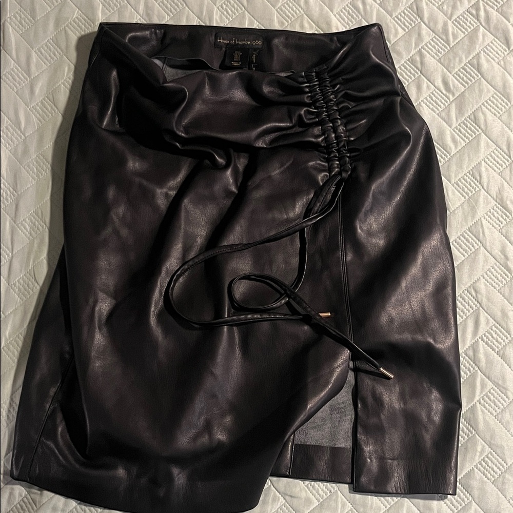House of Harlow 1960 Black Leather Pencil Skirt